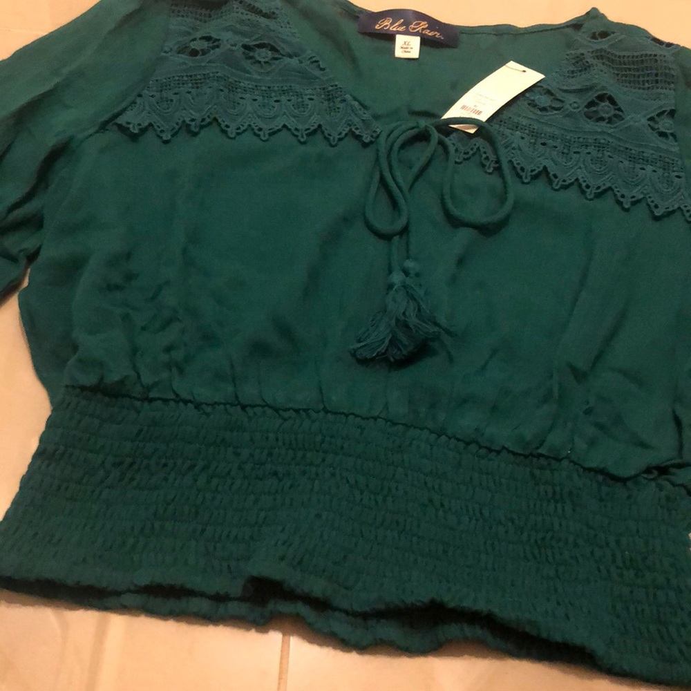 Cropped shirt-perfect for summer!!